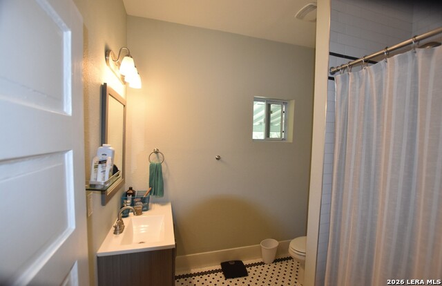 1630 W Craig Property Photo 8