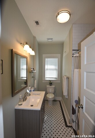 1630 W Craig Property Photo 11