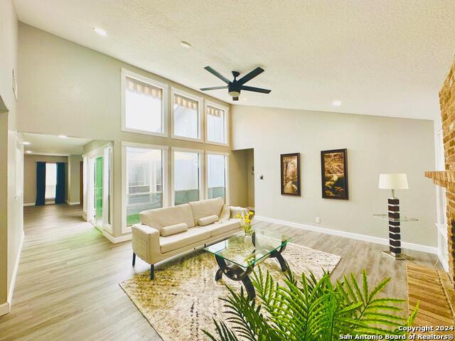4611 Crested Land Property Photo 6