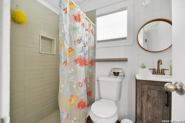 686 State Highway 173 Property Photo 12