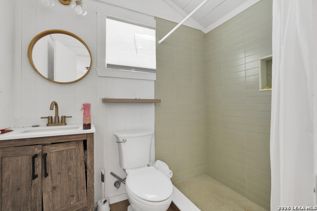 686 State Highway 173 Property Photo 16
