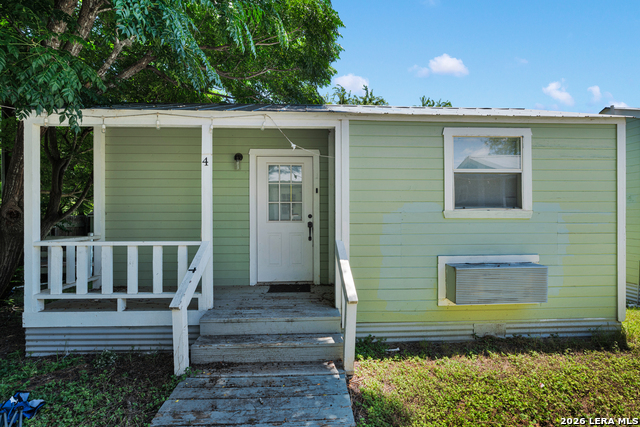 686 State Highway 173 Property Photo 21