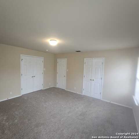 4007 Dunn Oak Dr Property Photo 6