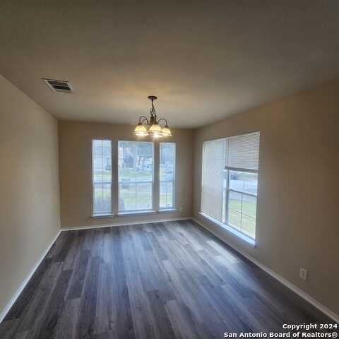 4007 Dunn Oak Dr Property Photo 8
