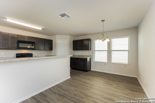 5015 Jade Crossing Property Photo 5