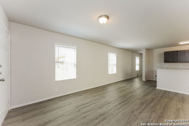 5015 Jade Crossing Property Photo 7