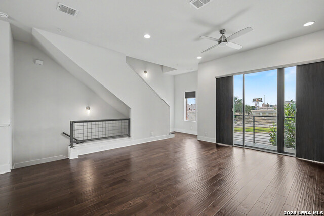 1606 N Hackberry Property Photo 10