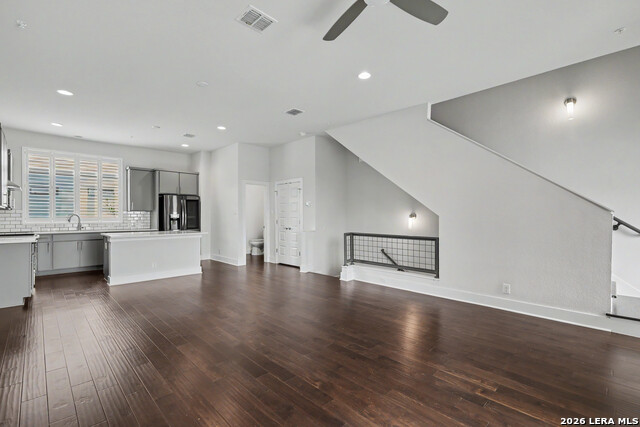 1606 N Hackberry Property Photo 12
