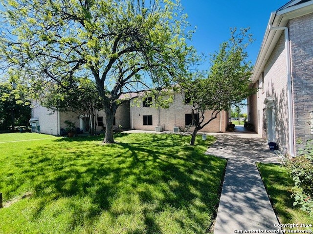 811 Jackson Keller Property Photo 18