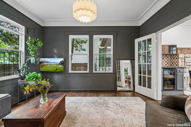 607 W Kings Hwy Property Photo 7