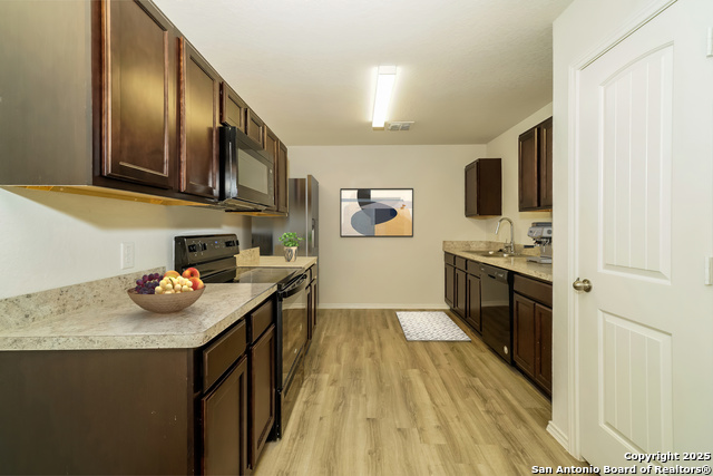 10431 Green Branch Property Photo 3