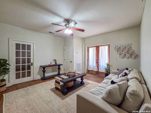432 Washington St Property Photo 4