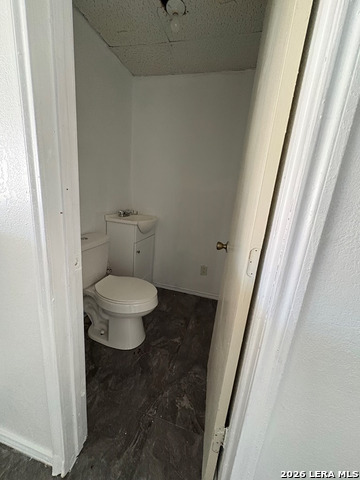 1995 E Main Property Photo 3