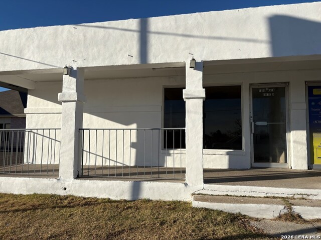 1995 E Main Property Photo 7