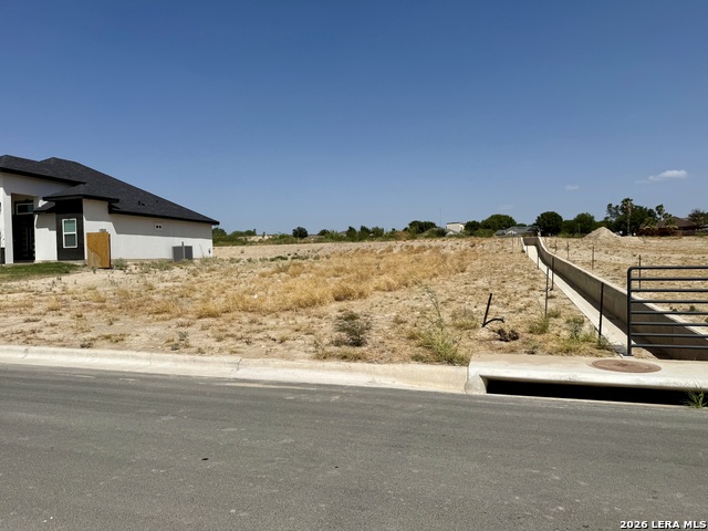 713 Encinal Dr Property Photo 3
