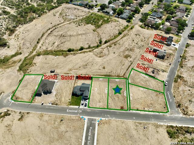 713 Encinal Dr Property Photo 4