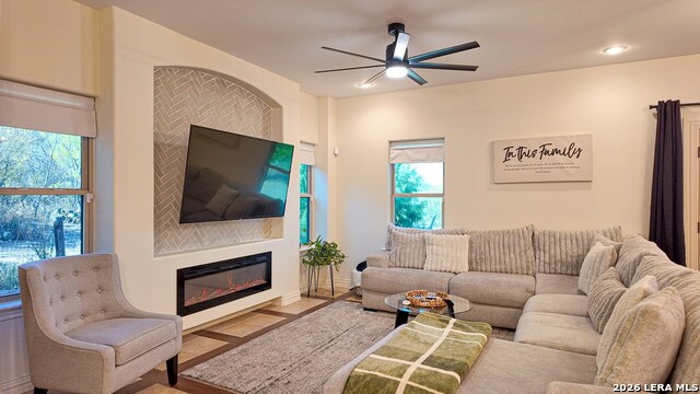 615 N Trinity St Property Photo 5