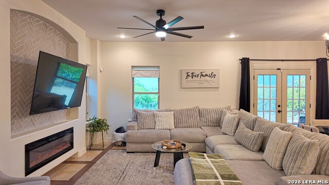 615 N Trinity St Property Photo 6