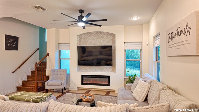 615 N Trinity St Property Photo 9