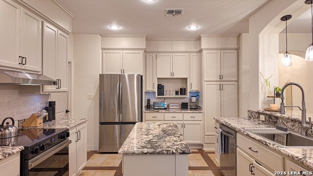 615 N Trinity St Property Photo 19
