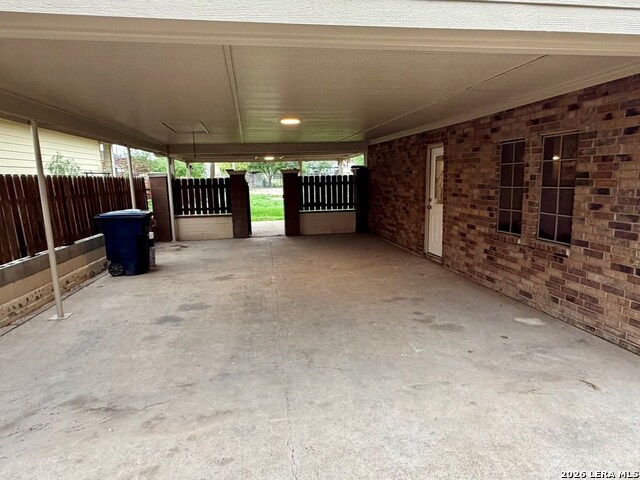 415 Chuck Wagon Property Photo 3