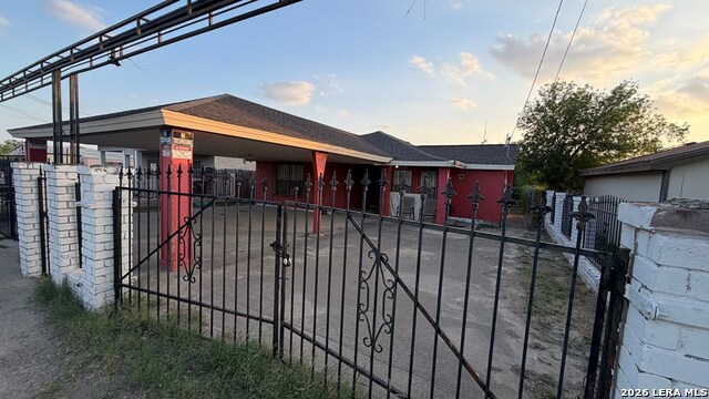 1558 Eidson Rd Property Photo 3