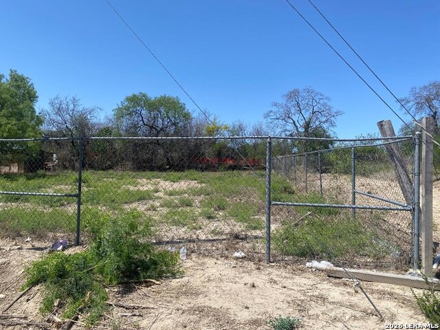 140 Balcones Blvd Property Photo 9