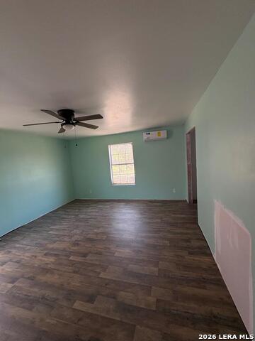 555 Adams Property Photo 12