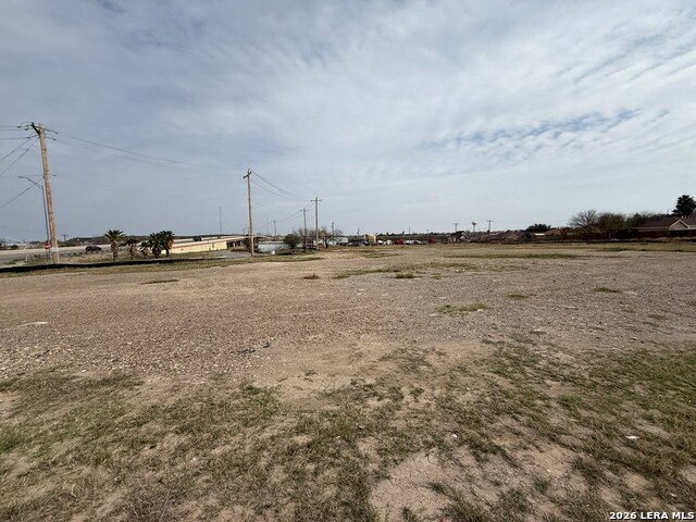 2961 N Veterans Property Photo 6