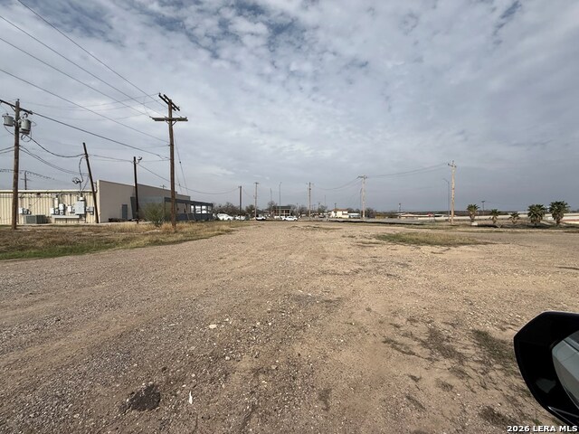 2961 N Veterans Property Photo 11