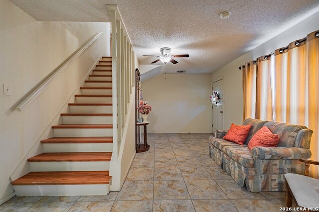 1801 Royal Ridge Dr. Property Photo 5