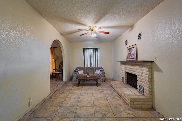 1801 Royal Ridge Dr. Property Photo 6