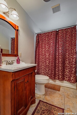 1801 Royal Ridge Dr. Property Photo 13