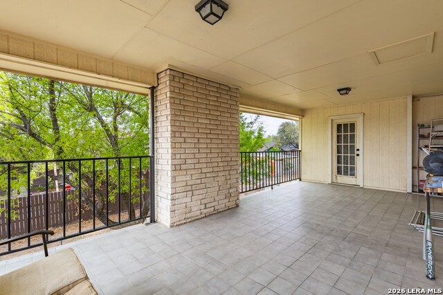 1801 Royal Ridge Dr. Property Photo 27