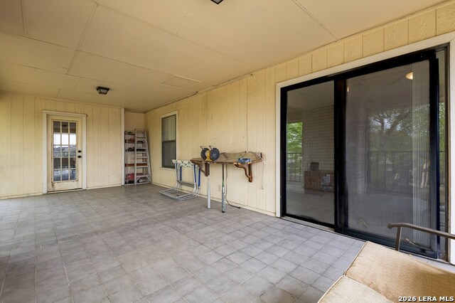 1801 Royal Ridge Dr. Property Photo 28