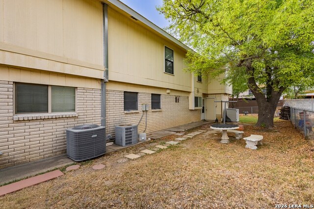 1801 Royal Ridge Dr. Property Photo 30