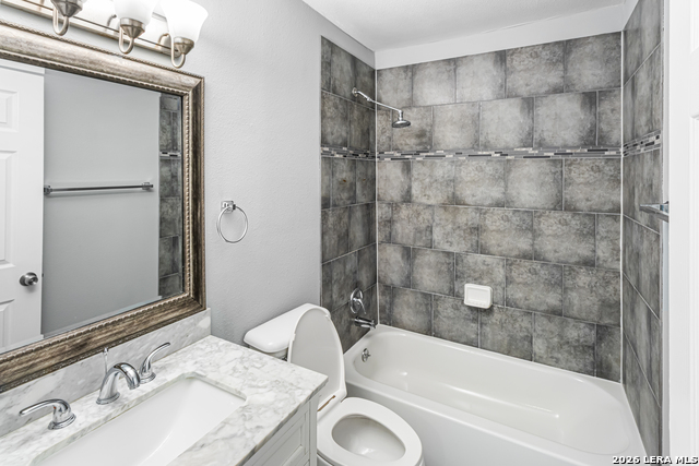 4334 Hickory Hill Dr Property Photo 12
