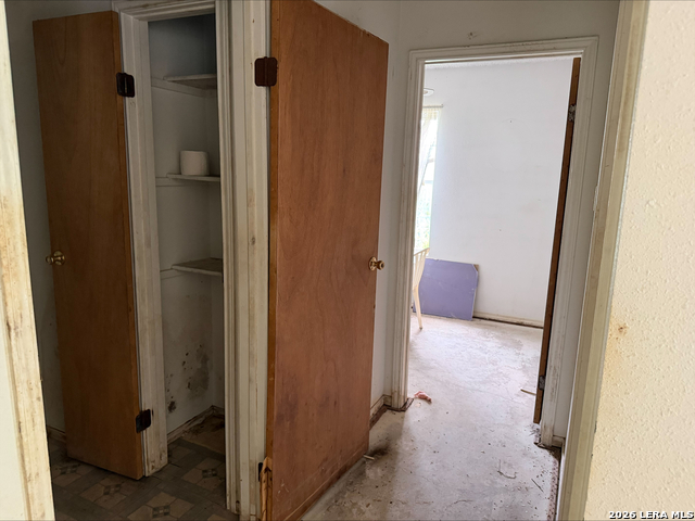 802 County Line Rd Property Photo 12