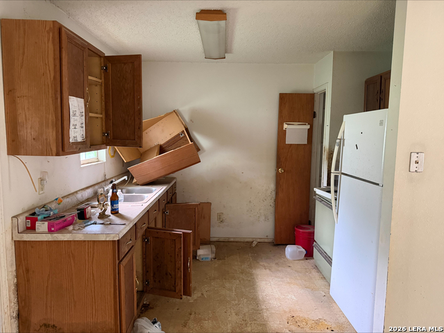 802 County Line Rd Property Photo 13