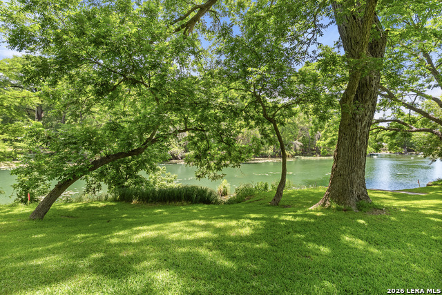 1242 Ervendberg Ave - Lot 2 Property Photo 4