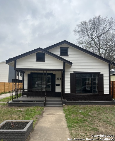 313 Toledo Property Photo 1