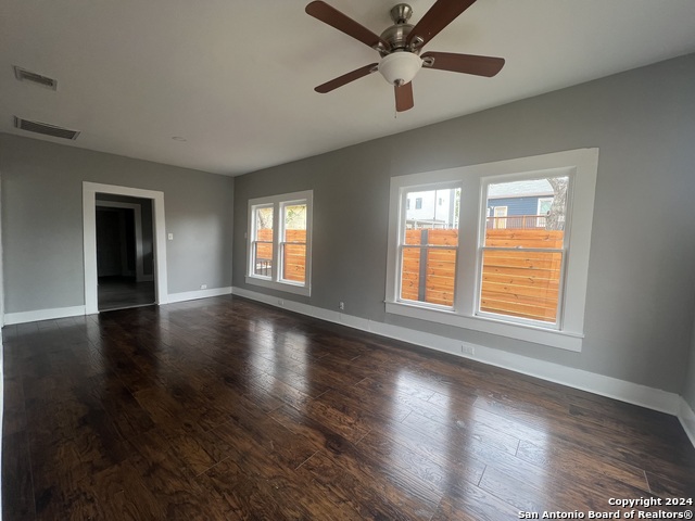 313 Toledo Property Photo 2
