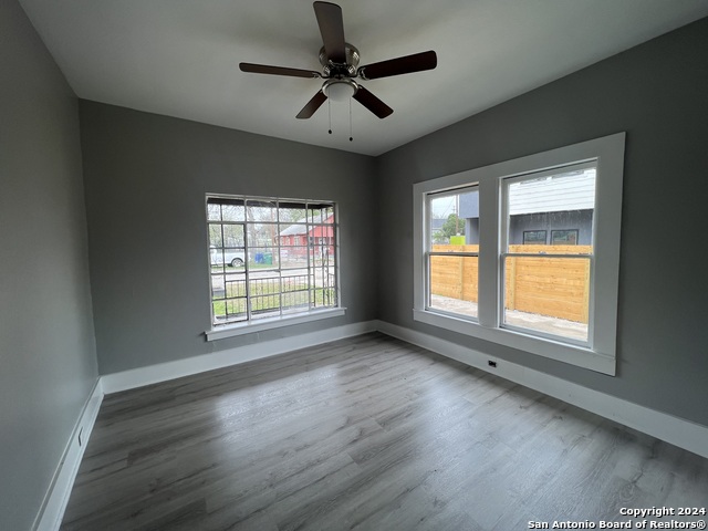313 Toledo Property Photo 6