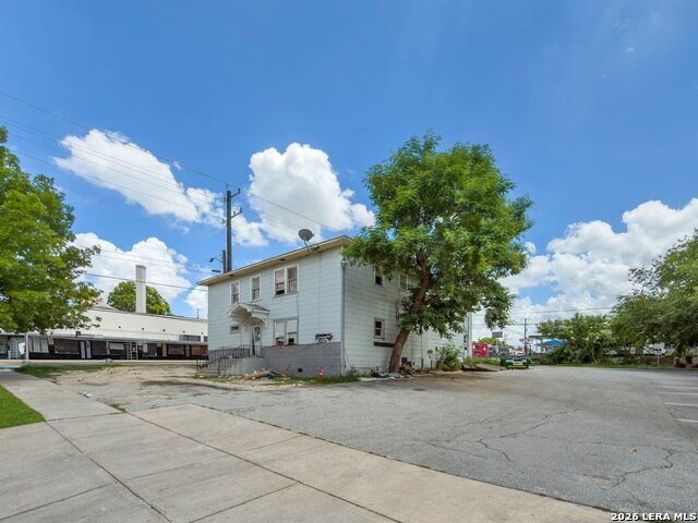 402 Mulberry Property Photo 1