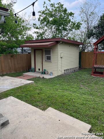 433 Dora St Property Photo 17