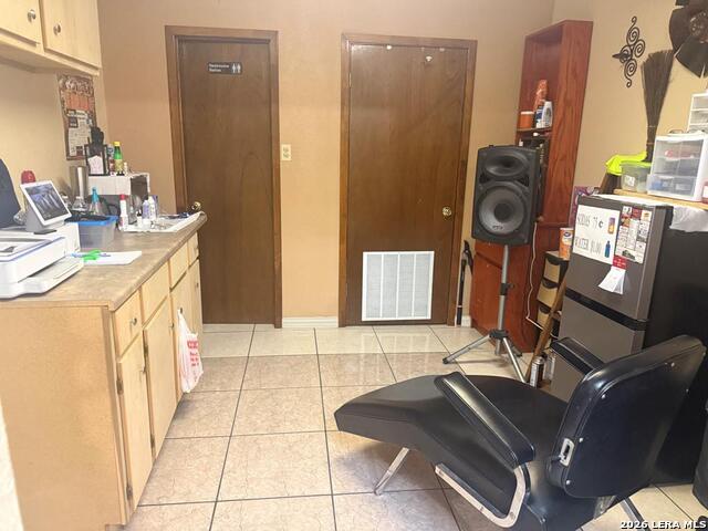 1990109 Property Photo 13