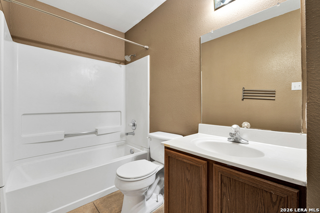 8711 Shaenwest Property Photo 9