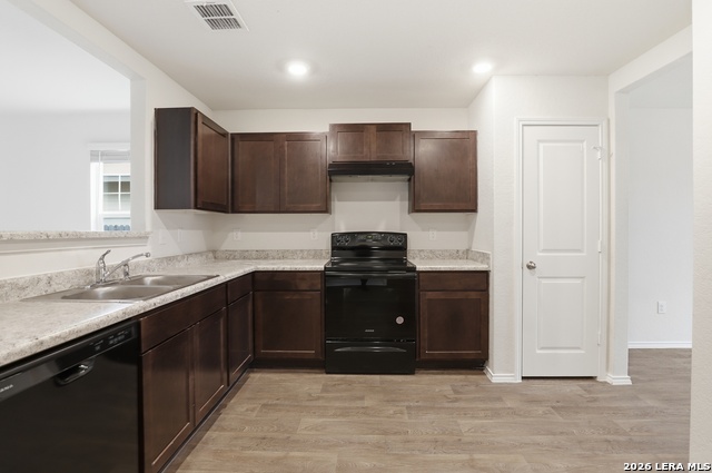 2950 Wentwood Run Property Photo 14