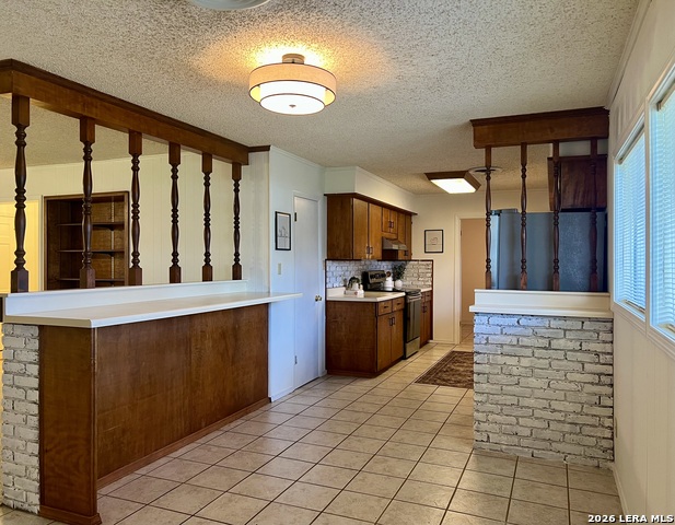 902 Oakridge Dr Property Photo 9