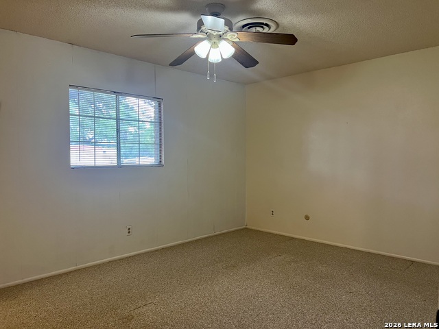 902 Oakridge Dr Property Photo 22